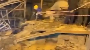 Тело ребёнка почти сутки ищут под завалами жилого дома в Туапсе. После удара нацистского дрона