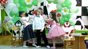 Чтобы хорошо учиться - никогда не нужно ленится, сценка с выпускного детского сада