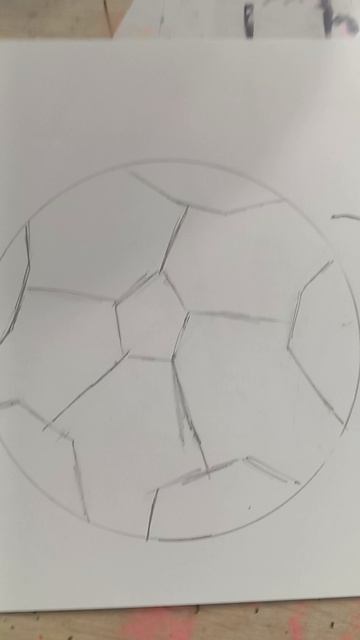 Как легко и поэтапно нарисовать футбольный мяч.