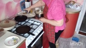 А я иду такая вся в дольче габана🤣 /как живут в русской деревне..