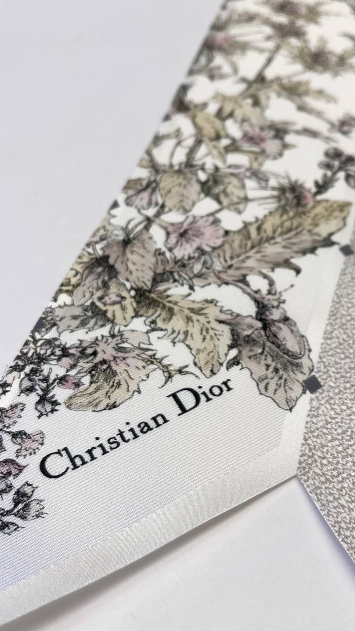 Шелковый купон для твилли от Christian Dior