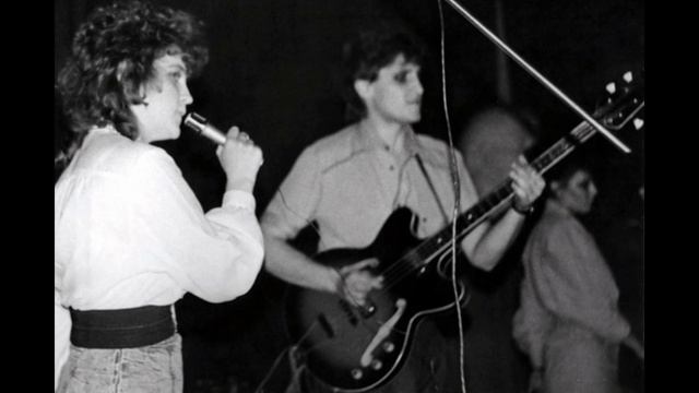 группа ДИСКОБАР Летний Дискобар Настоящая певица Люба Гусева Слова и музыка Сергея Туманова