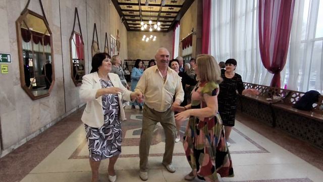 Разошлись пути дорожки.... 19.04.26.