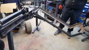 Для тестирования использовались такие породы древесины, как ясень, яблоня, вишня и груша.