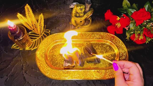 🔥Тайна знаков Вселенной 🔮 Предсказание на ближайшее будущее ✍️  Гадание на чёрной бумаге