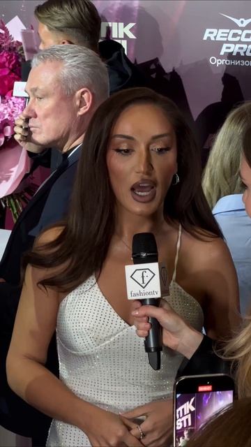 Гоар Аветисян на концерте ARTIK ASTI. Гоар рассказала, что берет за свой макияж 100 тыс рублей за 50