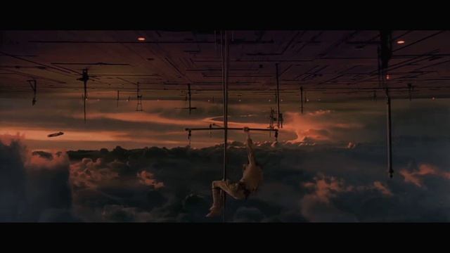 Лея спасает Люка с башни