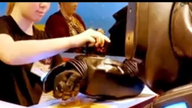 получаем бейдж «разрушитель галактик» в Solar Smash