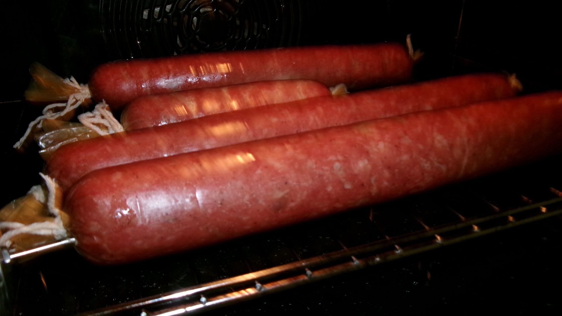 Рецепт. Колбаса чесночная в домашних условиях..Кулинарим с Людмилой..