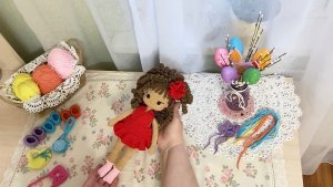 Кукла Ксюша - главная любительница заказчиков. 5 образов и муки выбора пряжи