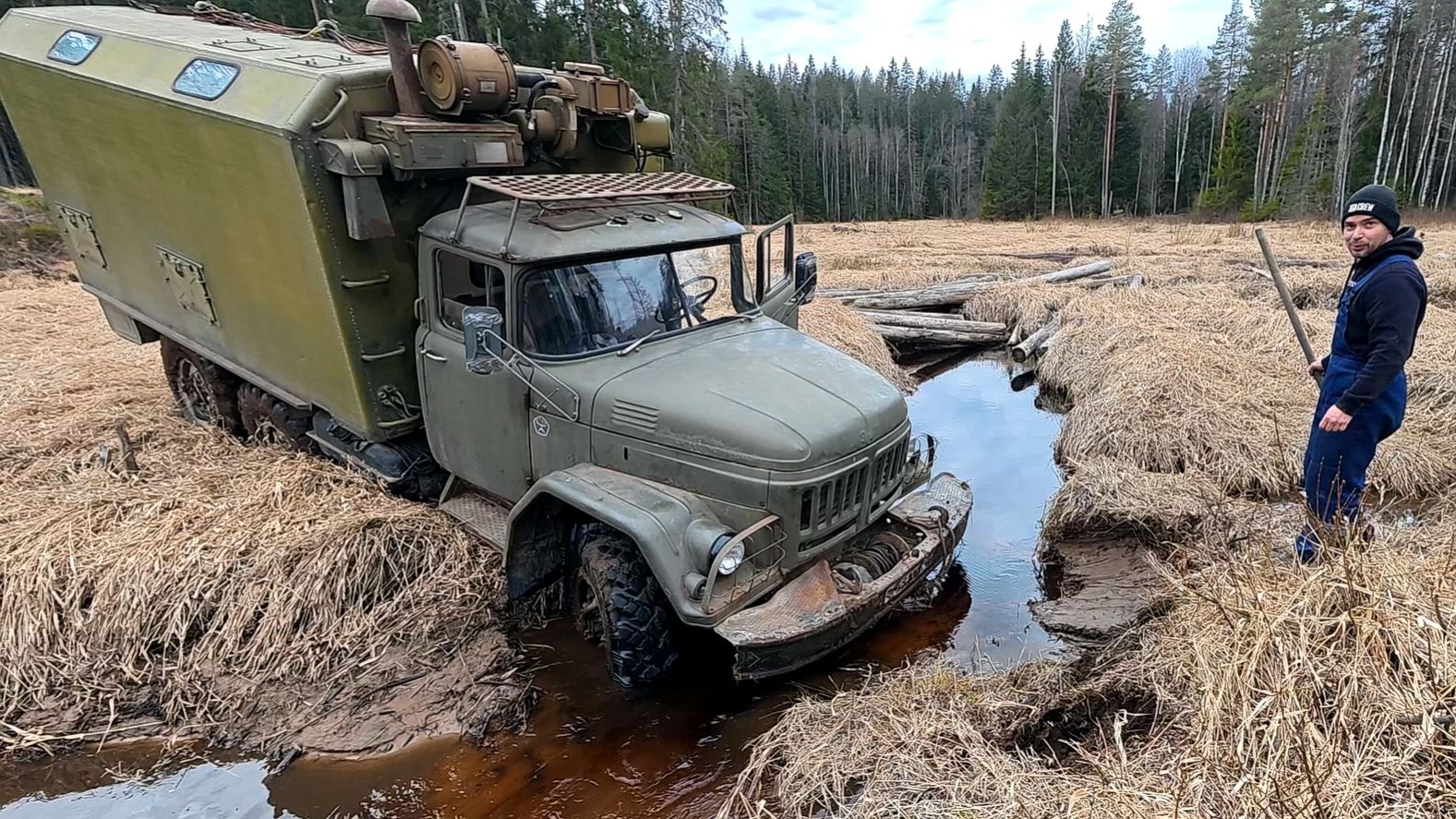 Оживляем КУНГ и едем к ДОТу на ЗИЛ-131