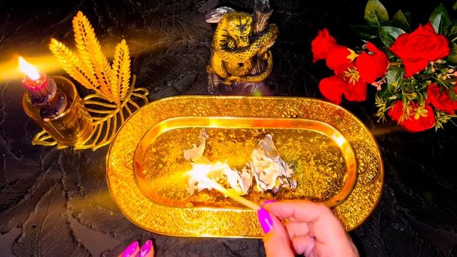 🔥Тайна знаков Вселенной 🔮 Предсказание на ближайшее будущее ✍️  Гадание на чёрной бумаге