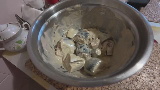 Готовим скумбрию, гуляем по набережной. Немного разговора о личном.