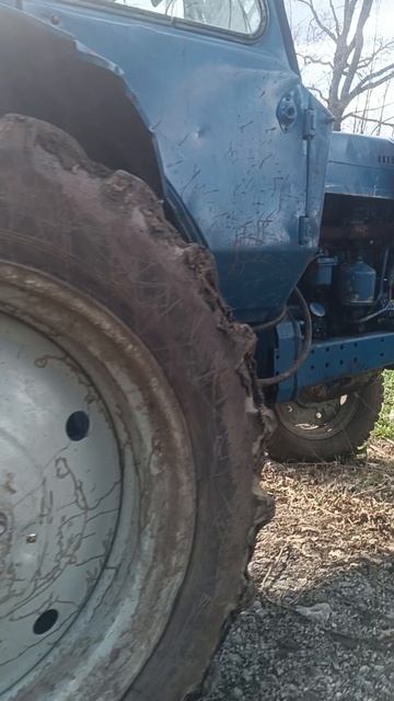 МТЗ-80 с разбрасывателем Amazone