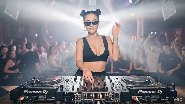 Hypnotic Underground Tech House 2026 ｜ Dark Vocal Flow ｜ Deep Club Bass Energy-(1080p30)