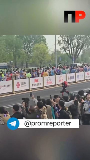 Робот «Молния» финишировал в Пекинском полумарафоне людей и роботов-гуманоидов