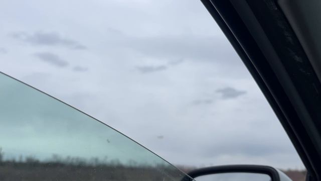 Мы едем - над нами пролет Самолета!