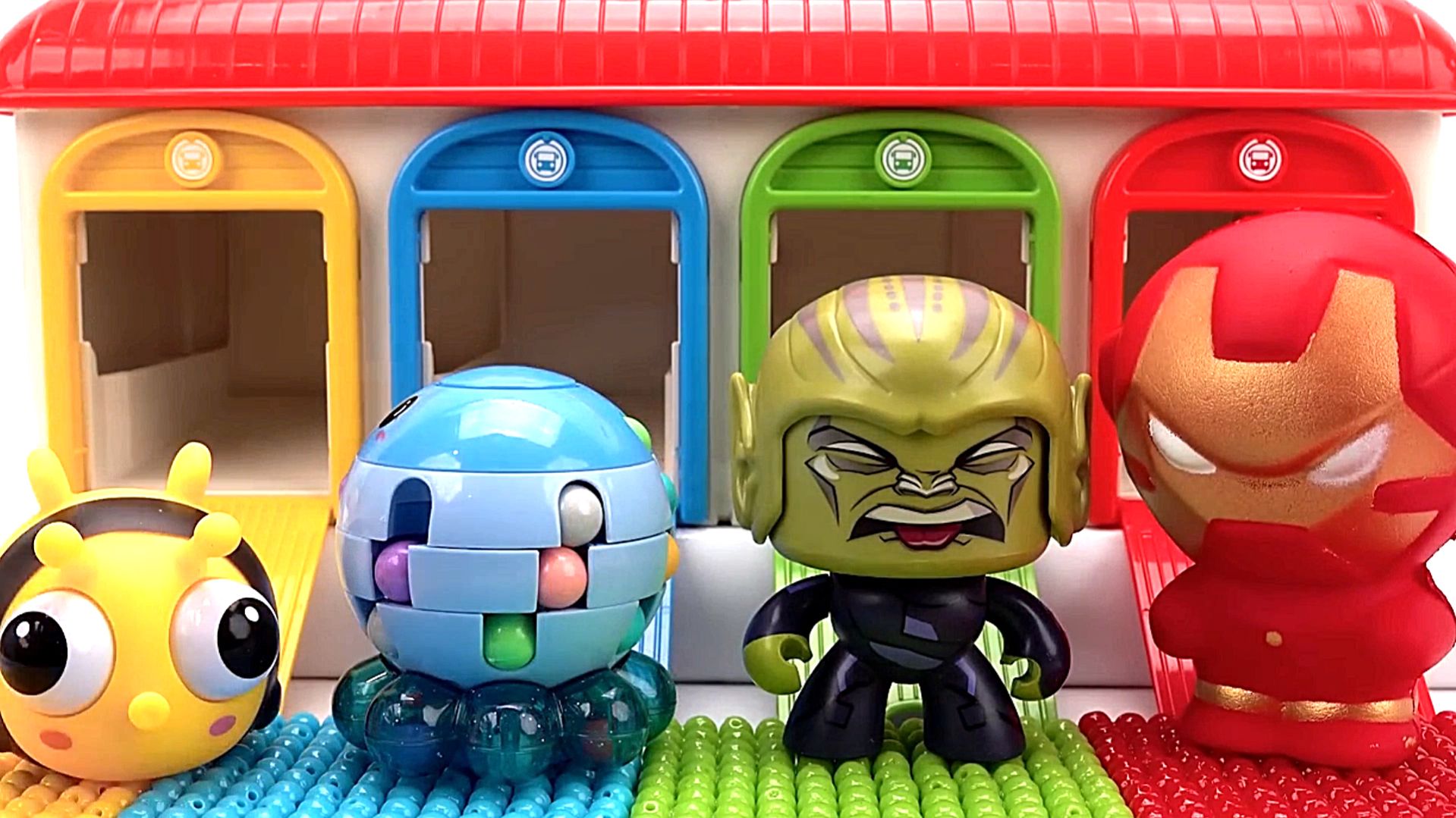 Мультики для детей. Первые игрушки для малышей. Разноцветный гараж. Звуки АСМР. Игрушки.