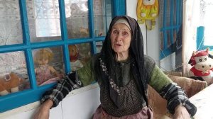 Бабушка Анна тоскует по былому времени