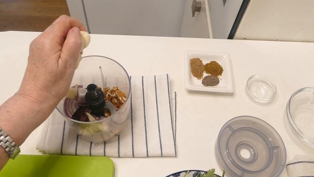 ГРУЗИНСКИЙ САЛАТ АЦЕЦИЛИ ИЗ БАКЛАЖАНОВ! БЕЗ ЖАРКИ В МАСЛЕ! Видео рецепт 2026