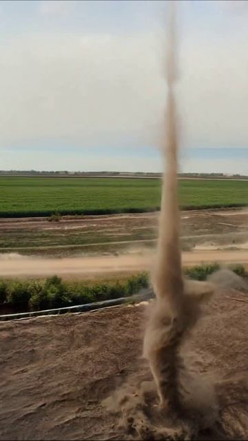 Тайны природы: от полей до вихрей природа вихрь пейзаж