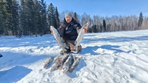 Рыбалка на жерлицы и удочки на реке Етыпур.