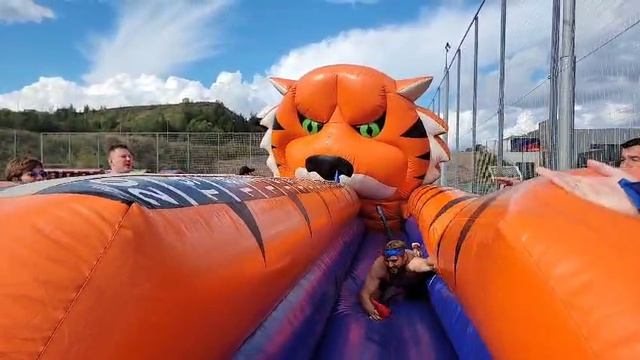 Аренда надувного соревновательного аттракциона 