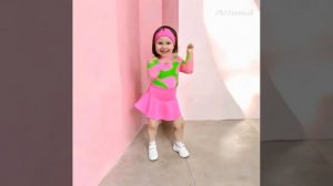 ИИ оживляет фото 😁