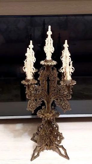 Подсвечники.