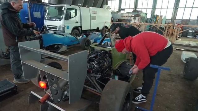 болид формулы 1 .наша самая безумная покупка