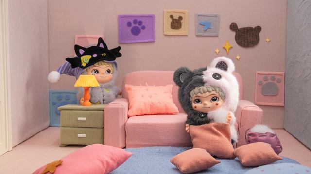 Мягкая игрушка WAKUKU. Девочка в шапке