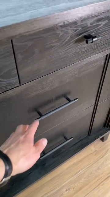 Дизайн комода из массив дуба от мастерской Pecker.Moscow