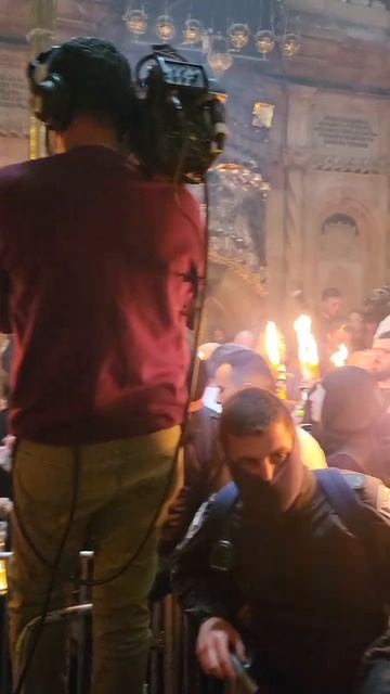 Полиция и СМИ на Схождении Благодатного Огня в Иерусалиме