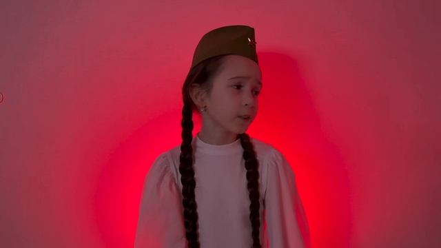 Марианна Потехина «Две сестры бежали от войны» (автор Сергей Сухонин)