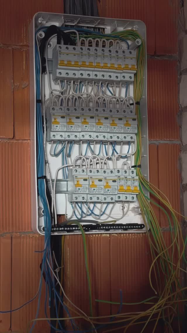 Сделали мощную разводку электрики⚡️