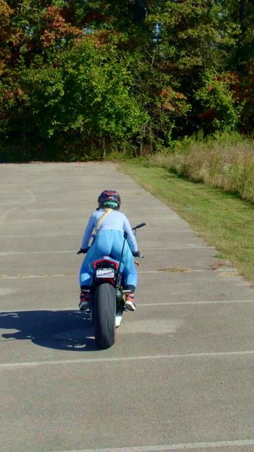 Катя Алмаз мото девушка на Дукати Ламборгини