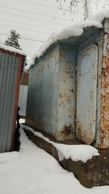 От старого корабля.