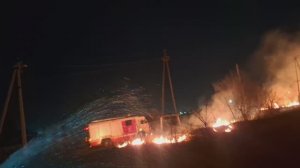 Пенсионерка плакала Ночь не спали Кругом всё водой проливали Переживали ПОДВАЛ ИЛЬИЧА жизнь деревня