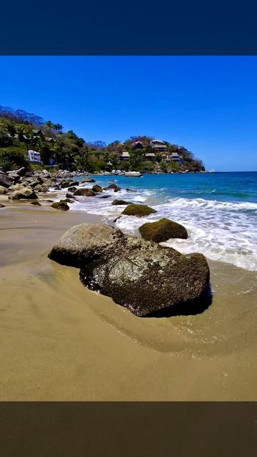 Почувствуйте контраст — горячий тропический воздух и освежающая океанская вода всего в нескольких