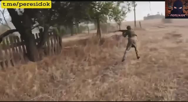 Штурм ВС РФ с видом от первого лица и взятием в плен двух ВСУшников