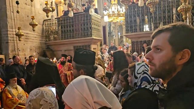 Патриаршая Пасхальная ночная Литургия в Иерусалиме в Храме Гроба Господня