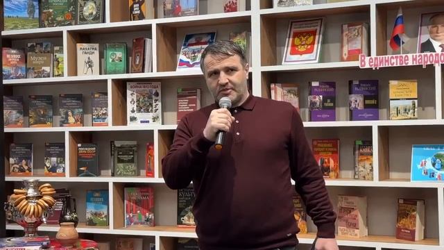 Гамзат Изудинов рассказал о поездках на территорию СВО и патриотической литературе