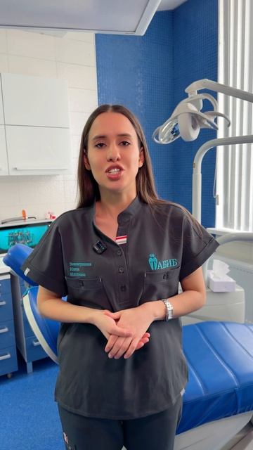 Больно ли ставить брекеты или элайнеры?