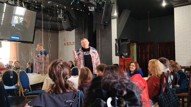 поэт Владимир Безденежных