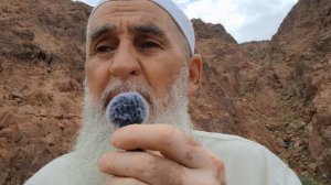 Әгәр бу Коръәнне тауга иңдергән булсак, Аллаһыдан куркуыннан тау ярылыр иде. Зөфәр хәзрәт Тахавиев.