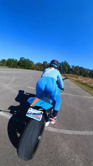 Катя Алмаз мото девушка на Дукати Ламборгини