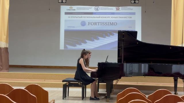 Показаньева Арина и Соколюк Софья, ЦДШИ, г. Кемерово - В. Гаврилин 