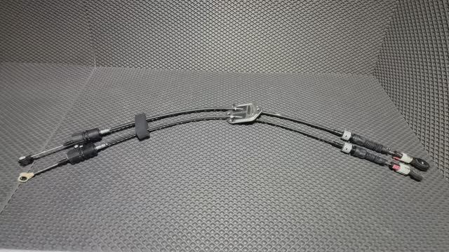 Трос мкпп Kia Rio Hyundai Solaris  1.4/1.6 43794H8400 / 43794Н9100