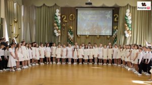 Душевная песня выпускников - видеосъёмка для школьных новостей