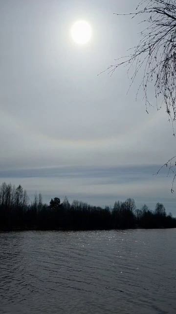 Солнечное гало над рекой Шуя.